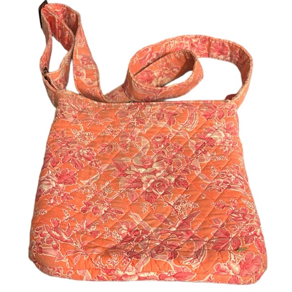 Vera Bradley Handbags - Pink & Peach Vera Bradley shoulder bag/purse. In good pre-owned condition.